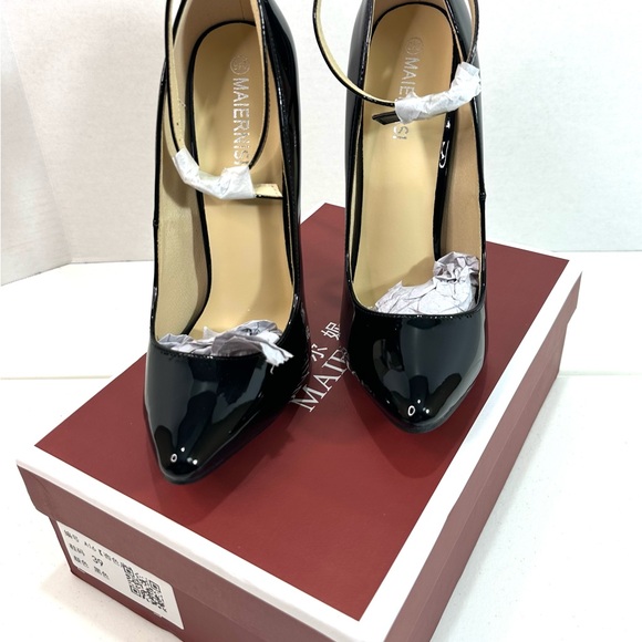 Black Patent Leather Stiletto Heels - Picture 2 of 9